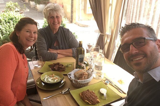 Chianti Wines and San Gimignano Tour from Florence (1 Winery) - San Gimignano for one hour: souvenirs and gelato, no stress