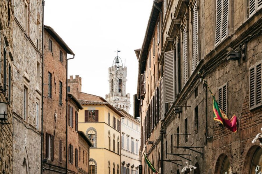 Florence: Siena, San Gimignano and Chianti Small Group Tour - San Gimignano: Towers, Main Street, and That Quiet-Wow Feeling