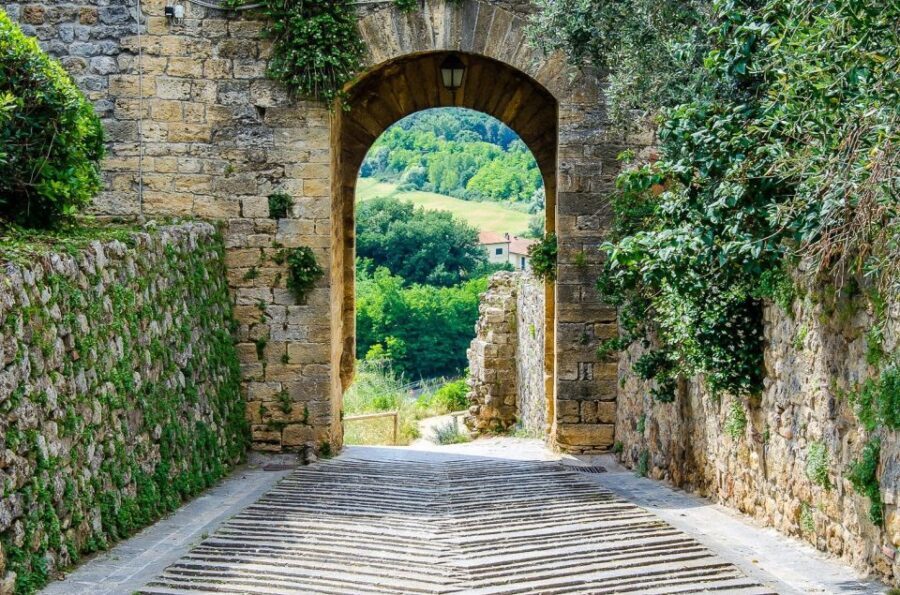 From Siena: Day Tour in a Vintage Fiat 500 with Winery - Stop 3: Castellina in Chianti Town Break