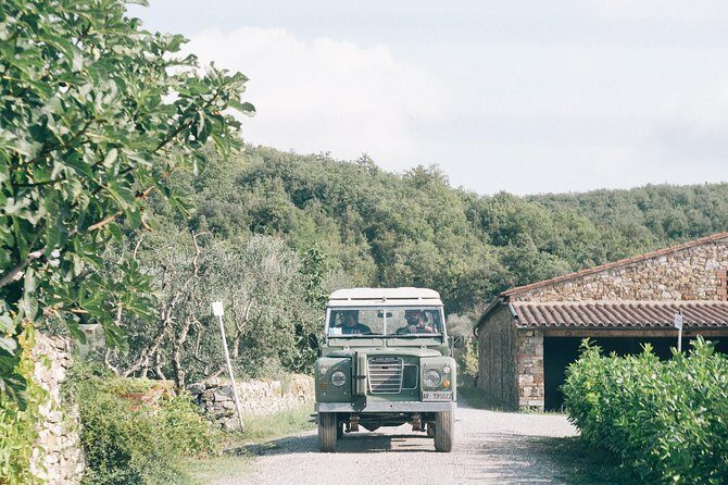 Private Off Road Wine Tour in Chianti - Guides who make Chianti click: Gabriele and Martina’s role in the experience