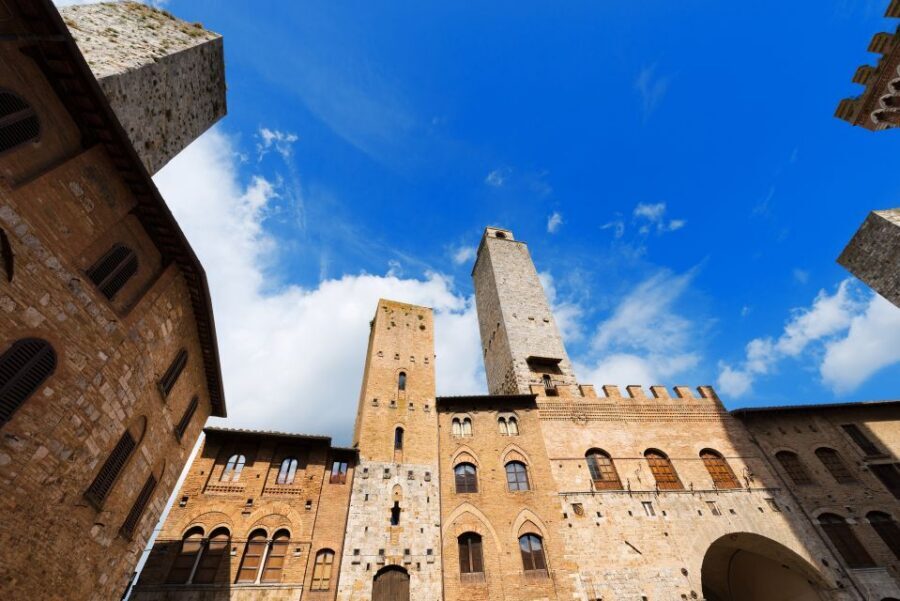 San Gimignano and Volterra: Day Tour from Siena - Getting going: meeting at San Domenico Basilica (and no hotel pickup)