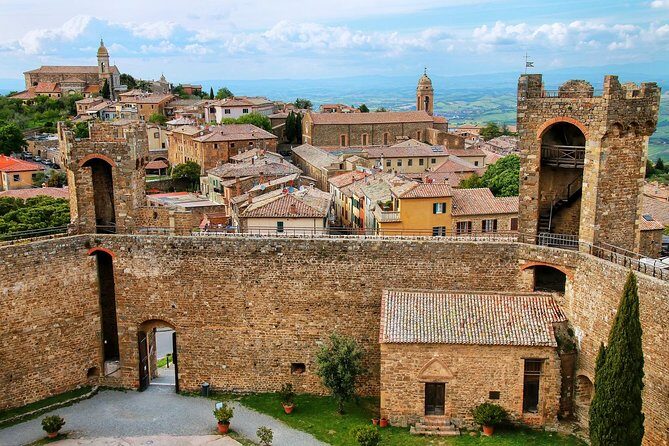 San Gimignano, Chianti, and Montalcino Day Trip from Siena - Stop 2: How you’ll use the time in San Gimignano (and when shops may be closed)