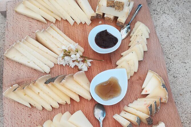 Savor Siena Food and Wine Tour - Sweets and less-famous specialties: panforte and pepperbread