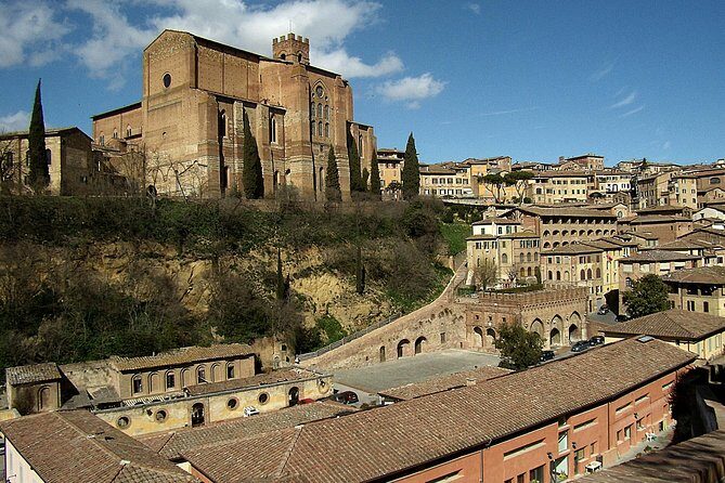 Secret Siena Walking Tour - What makes the guidance matter: how Roberta Marioni shapes the walk