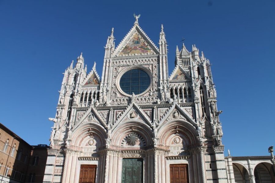 Siena: Duomo di Siena Private Guided Tour - Meeting at Piazza del Duomo: find the bronze portal