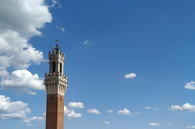 Siena Family Tour - Stop 3: Palazzo Tolomei—Tolomei Square and the gothic story