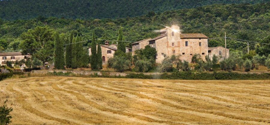 Siena: Half-day Guided Hike to Monteriggioni - Wine Tasting in Monteriggioni: A True Reason to Stay