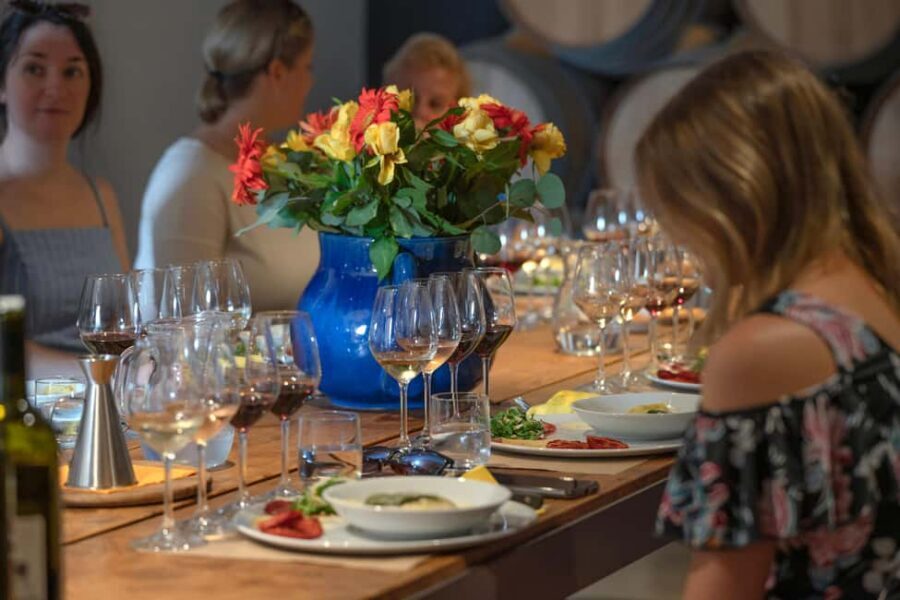 Siena: Organic Winery Tour and Wine Tasting - Organic Winery Tour in Siena: a hands-on 2.5-hour plan
