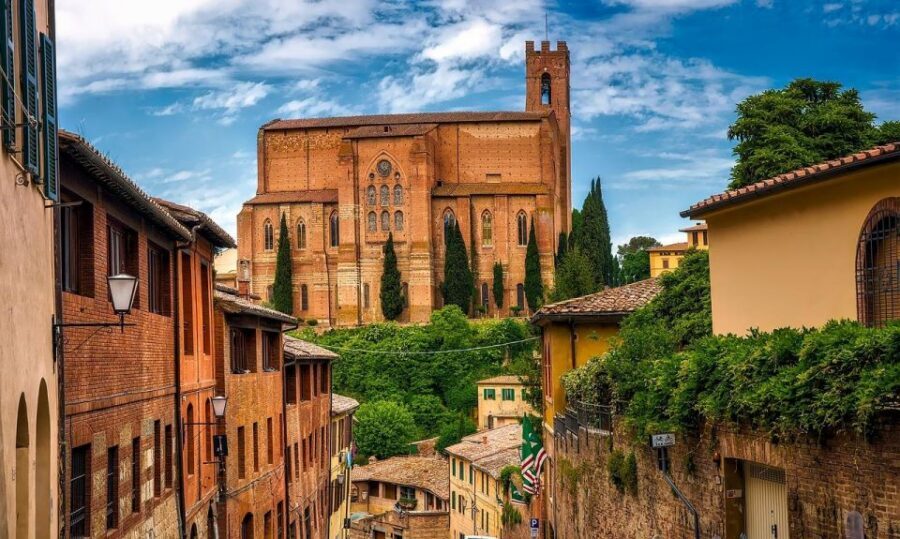 Siena: Private City Highlights Walking Tour - Price and value: what $135.94 buys you