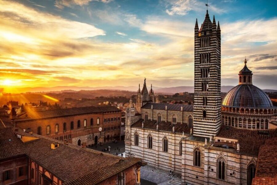 Siena: Private Custom Tour with a Local Guide - From photo stops to the big medieval landmarks