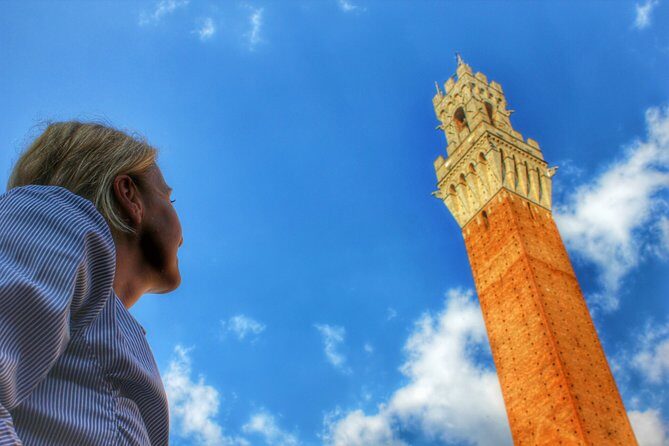 Siena private guided tour for families - Palazzo Chigi Saracini and the Musical Academy Twist