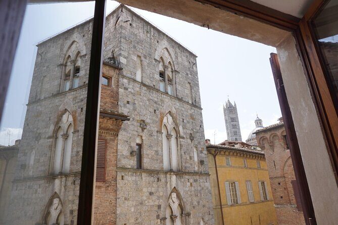 Siena Tour and exclusive window on Piazza del Campo - Price and value: why $209.70 can make sense here