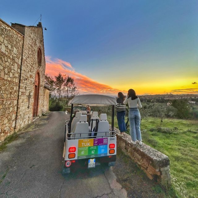 Siena: Tuk Tuk Tour with Wine Tasting - The guides make it better: who you might ride with