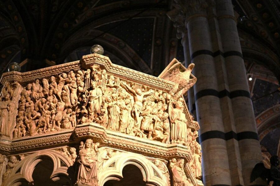 Siena Walking Tour with Cathedral and Crypt & Museum Option - Who this Siena tour suits best (and who might find it frustrating)