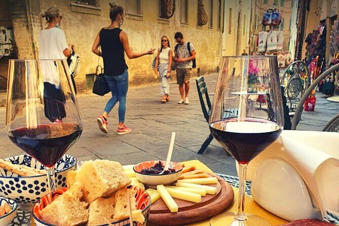 Siena walking tour with lunch & Chianti wine - Why this Siena food-and-wine walk starts strong