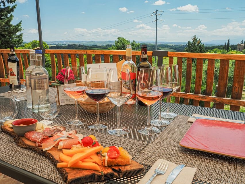 Siena: winery tour, wine tasting and lunch - Vineyard time at San Giorgio a Lapi starts with a walk you can feel