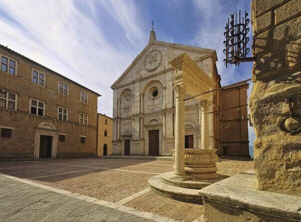 Small-Group Montepulciano and Pienza Day Trip from Siena - Pienza: the Renaissance town with an hour to wander for real