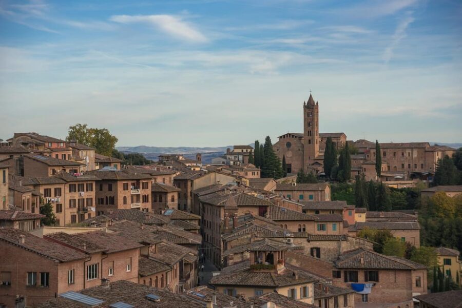 Walking Tour in Siena with Tastings and Stories - Wine tasting first: how it sets the tone